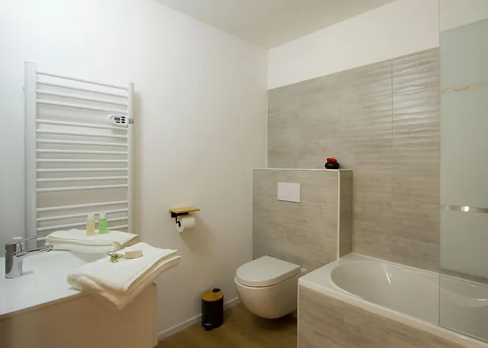 Daire Provencal By Leavetown Vacations Les Deux Alpes