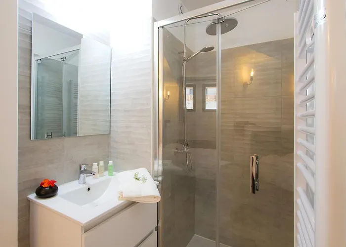 Provencal By Leavetown Vacations