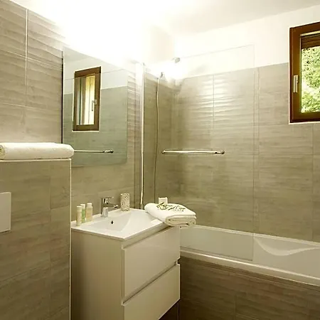 Provencal By Leavetown Vacations
